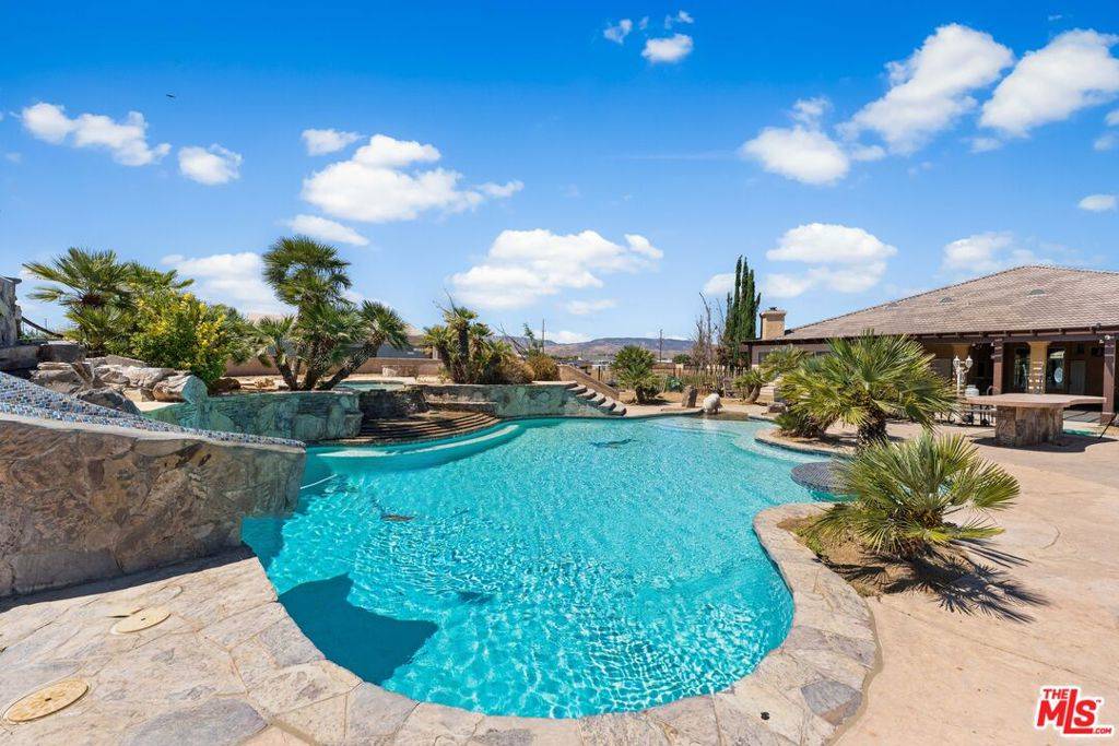 42094 W 21st ST, Lancaster, CA 93536