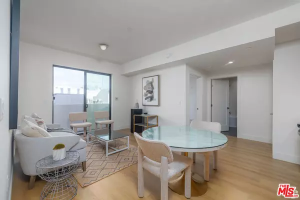 1822 Overland AVE #302, Los Angeles, CA 90025