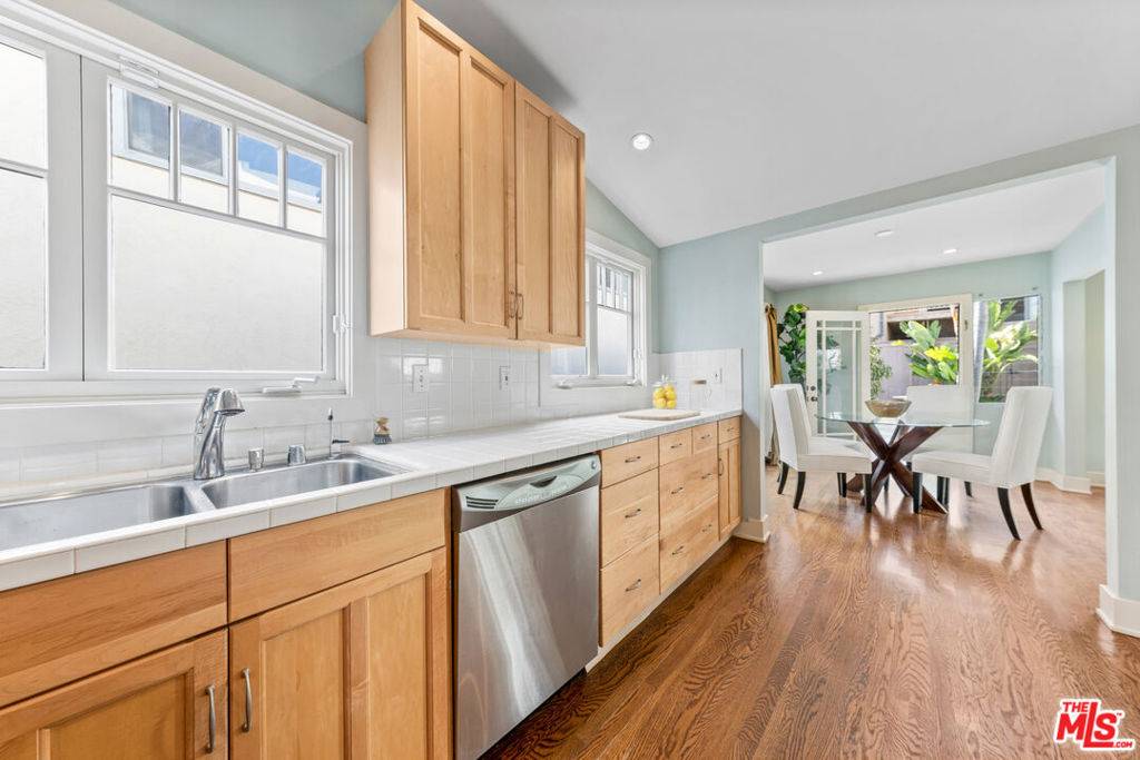Santa Monica, CA 90405,607 Ashland AVE