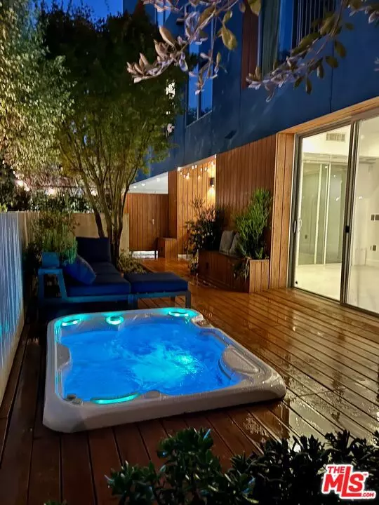 Los Angeles, CA 90069,855 N Croft AVE #101