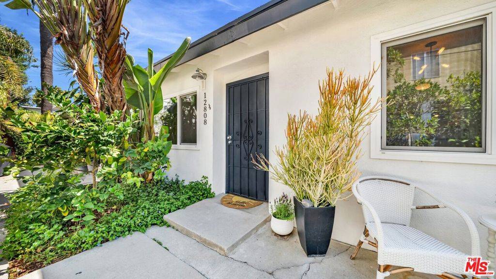 12808 Matteson AVE #1/2, Los Angeles, CA 90066