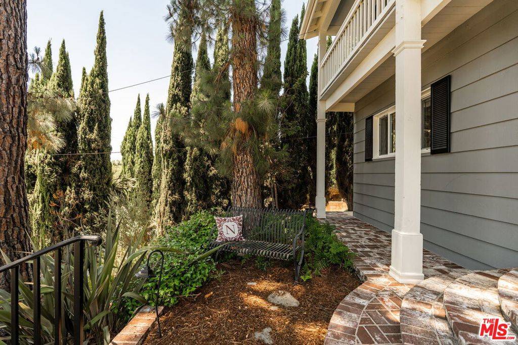 La Crescenta, CA 91214,3411 Markridge RD