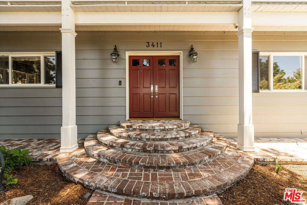 La Crescenta, CA 91214,3411 Markridge RD