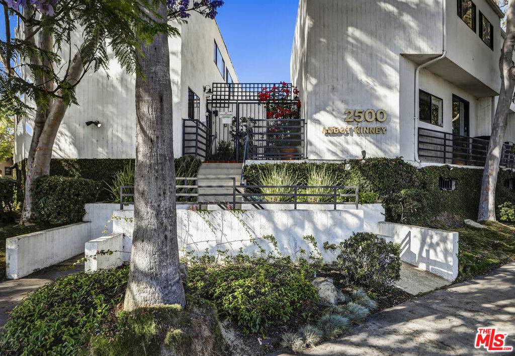 Venice, CA 90291,2500 Abbot Kinney BLVD #25