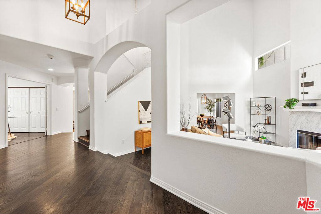 Sherman Oaks, CA 91403,4744 Norwich AVE