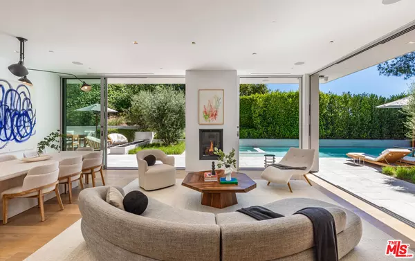 Beverly Hills, CA 90210,9011 Alto Cedro DR