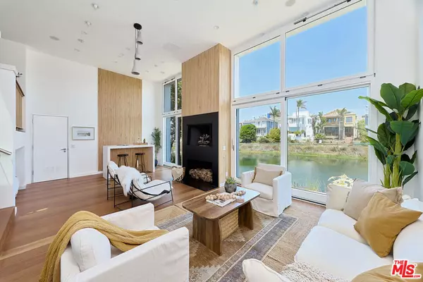 Marina Del Rey, CA 90292,5106 Pacific AVE