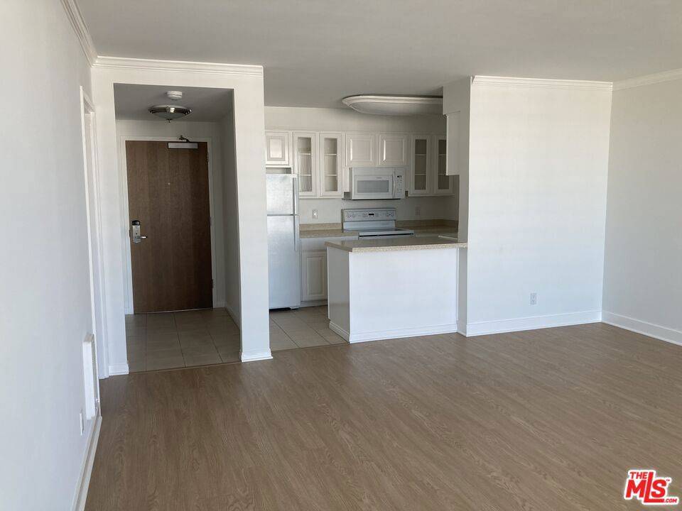 Santa Monica, CA 90405,2700 Neilson WAY #1526