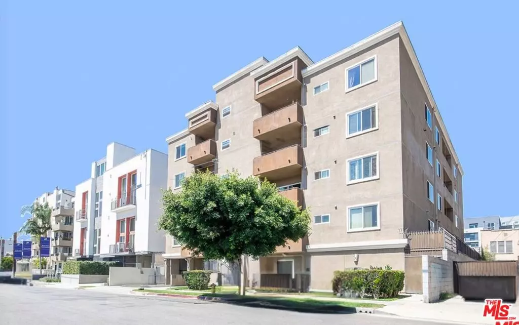 Los Angeles, CA 90006,1029 S Hobart BLVD #203