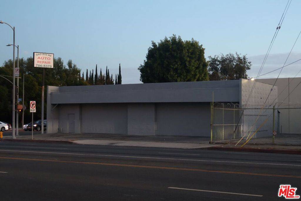 13300 Burbank BLVD, Sherman Oaks, CA 91401