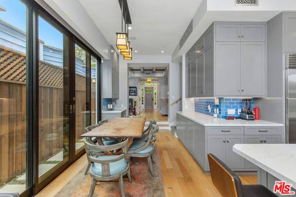 Venice, CA 90291,106 Dudley AVE