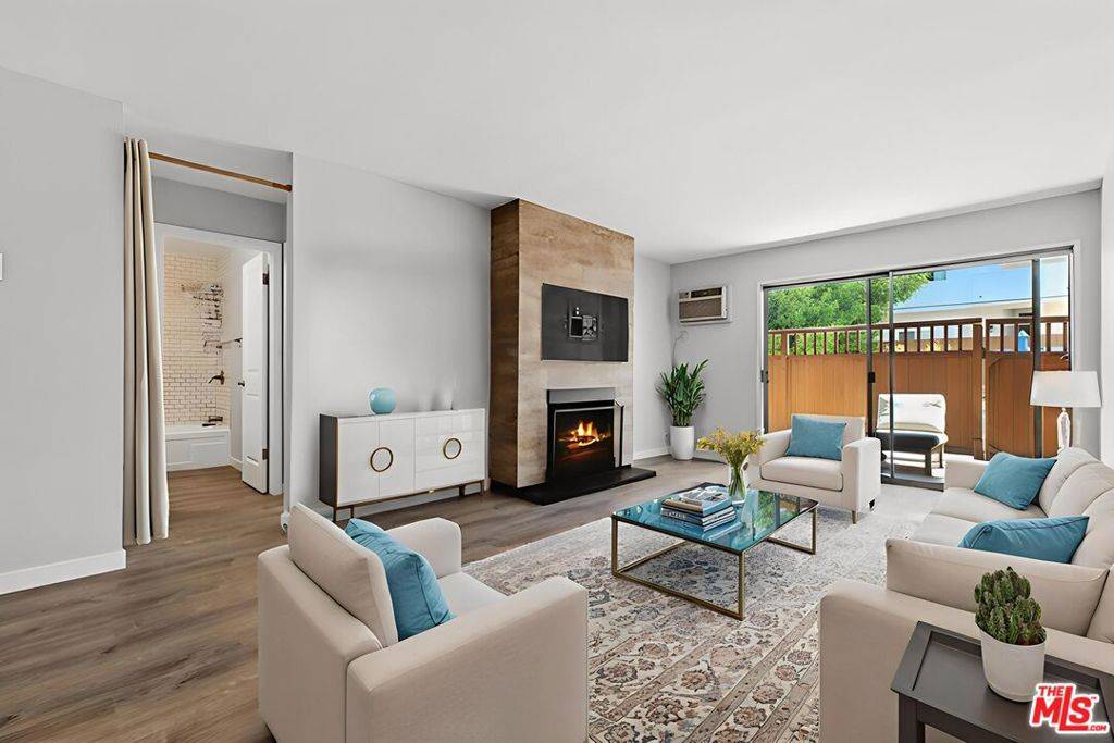 3640 Cardiff AVE #110, Los Angeles, CA 90034