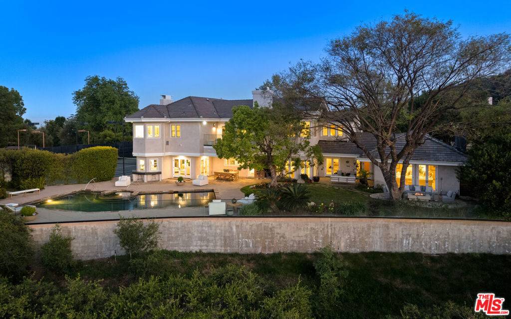 3123 Stone Oak DR, Los Angeles, CA 90049