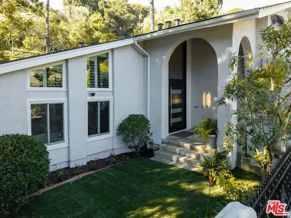 Beverly Hills, CA 90210,9775 Millboro PL