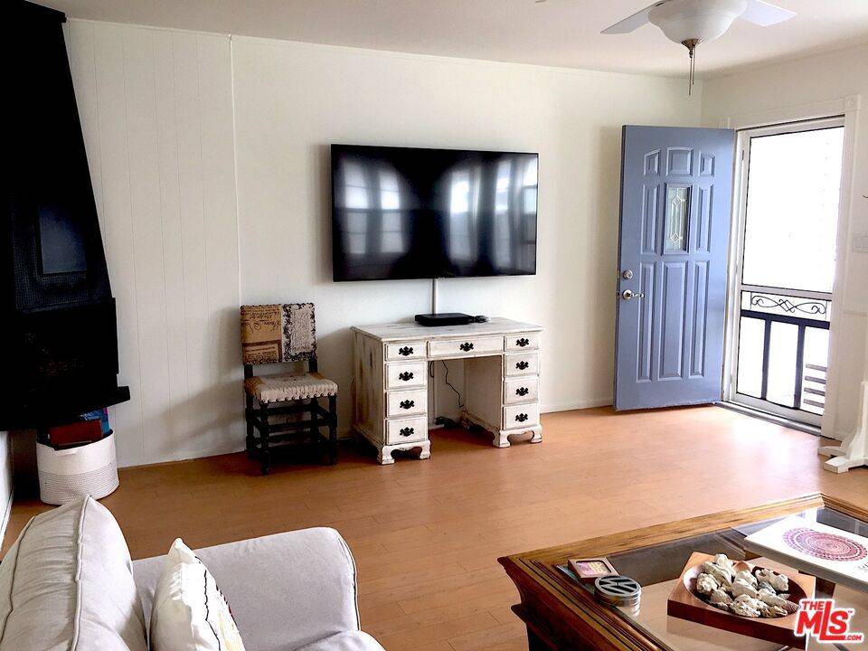 Oxnard, CA 93035,112 Santa Monica AVE