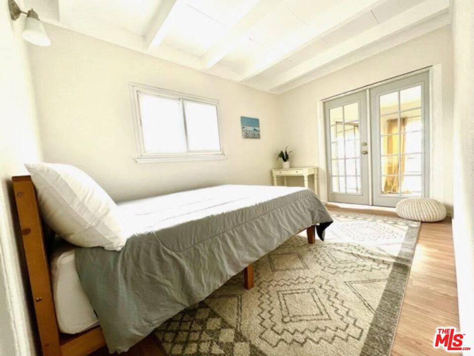 Playa Del Rey, CA 90293,134 Montreal ST