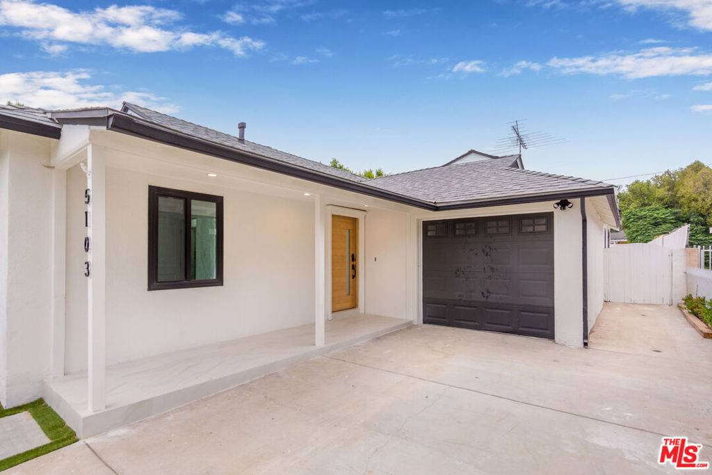 Tarzana, CA 91356,5103 Chimineas AVE