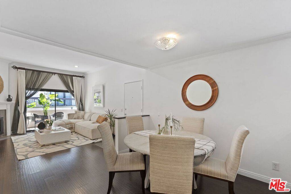 Playa Del Rey, CA 90293,8300 Manitoba ST #234