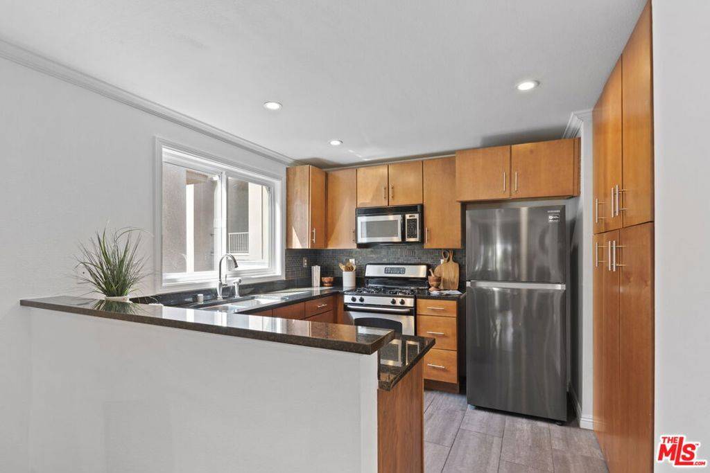 Playa Del Rey, CA 90293,8300 Manitoba ST #234