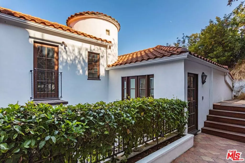 West Hollywood, CA 90069,1467 N Kings RD