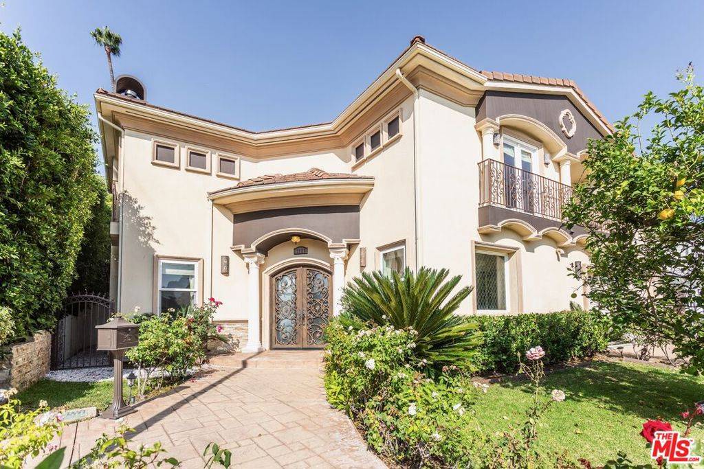 11925 Charnock RD, Los Angeles, CA 90066