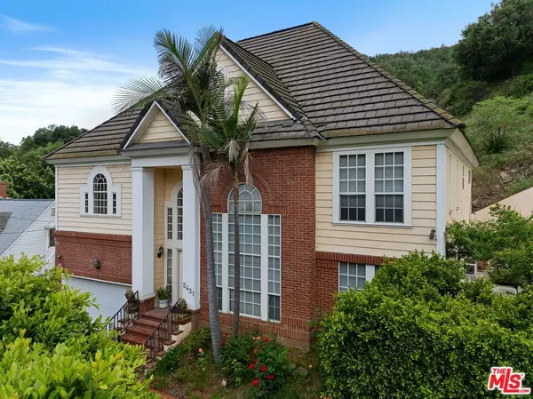 2431 Benedict Canyon DR, Beverly Hills, CA 90210