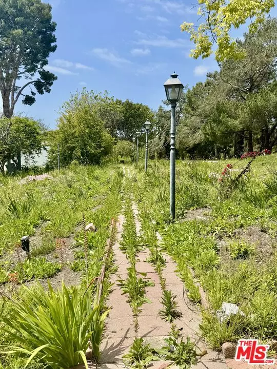 Malibu, CA 90265,27555 Pacific Coast HWY
