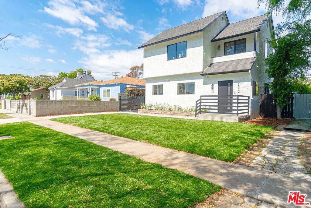 Los Angeles, CA 90064,2912 Greenfield AVE