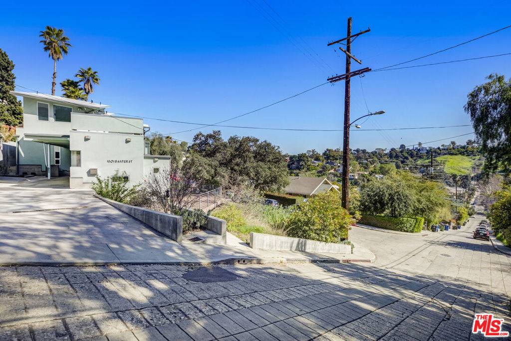 Los Angeles, CA 90026,1801 Baxter ST