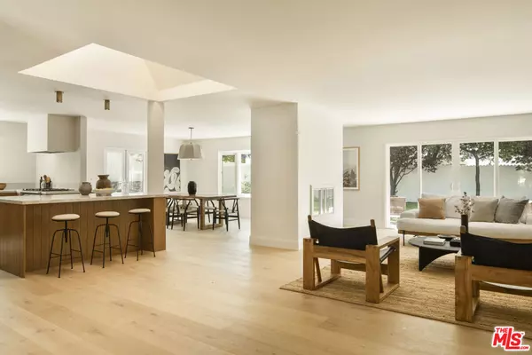 30610 Las Estrellas DR, Malibu, CA 90265