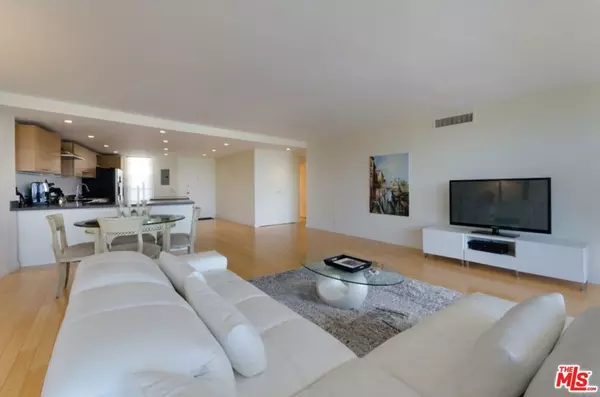 Marina Del Rey, CA 90292,4337 Marina City DR #135