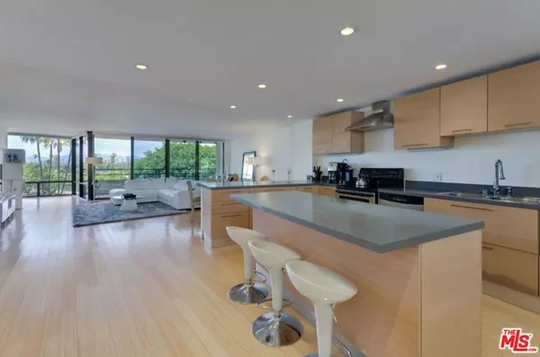 Marina Del Rey, CA 90292,4337 Marina City DR #135