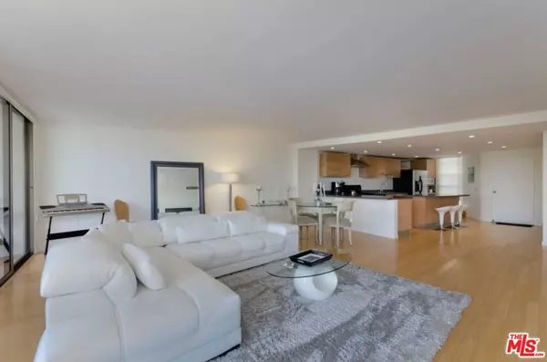 Marina Del Rey, CA 90292,4337 Marina City DR #135