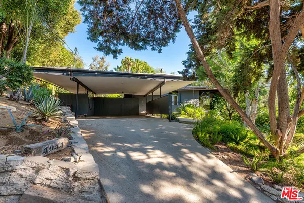 Woodland Hills, CA 91364,4944 Hood DR