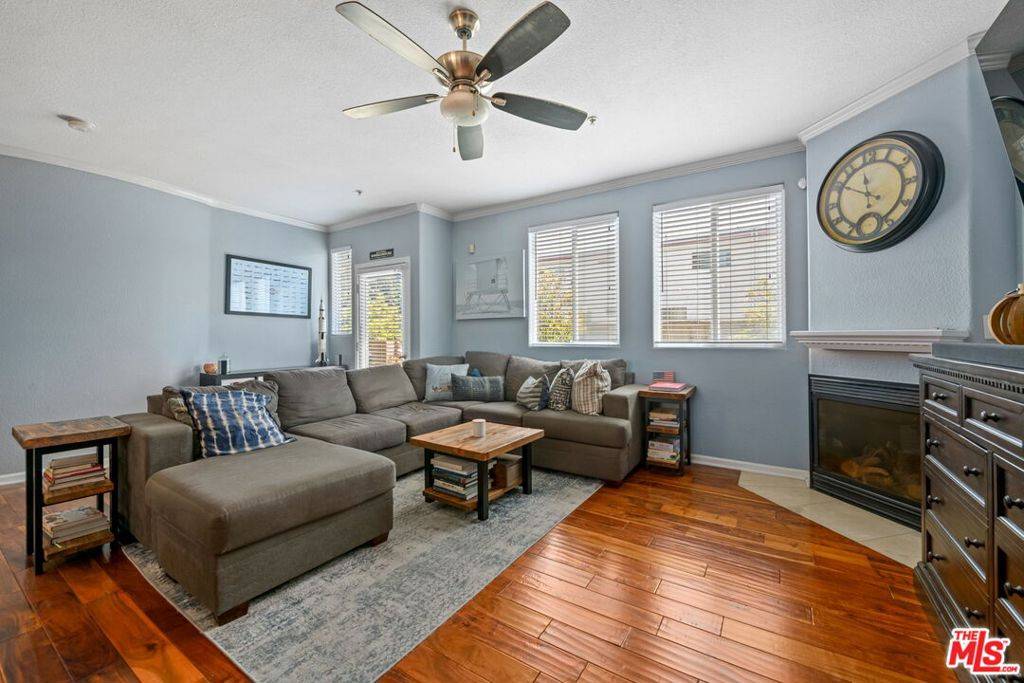 El Segundo, CA 90245,222 W Imperial AVE #3