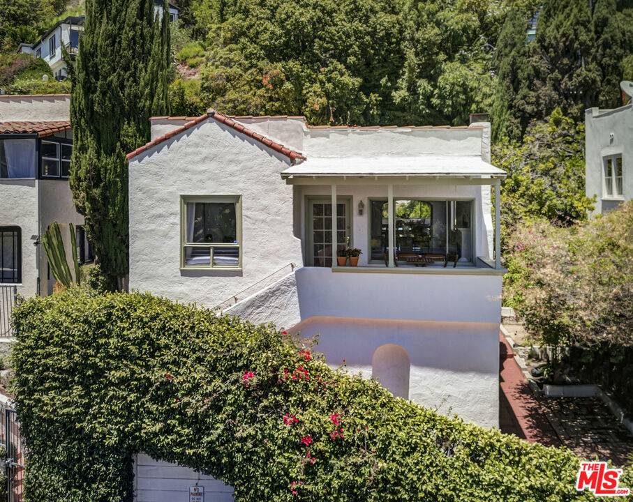 Los Angeles, CA 90068,6873 Yeager PL