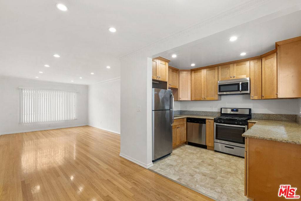 1235 N Harper AVE #24, West Hollywood, CA 90046
