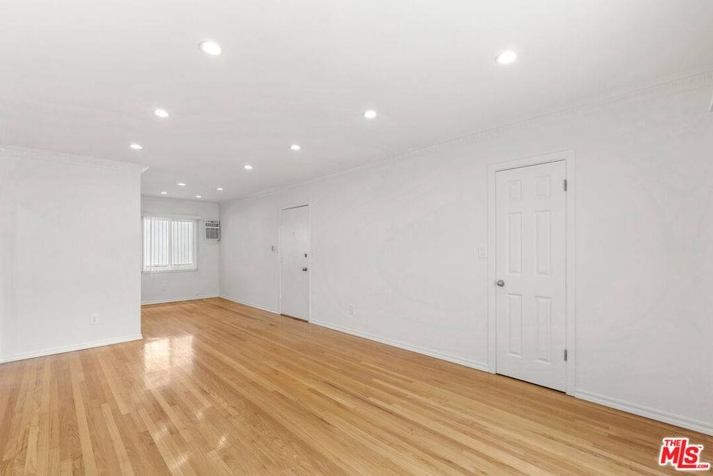West Hollywood, CA 90046,1235 N Harper AVE #24