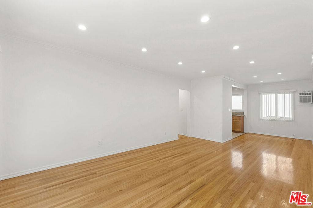 West Hollywood, CA 90046,1235 N Harper AVE #24