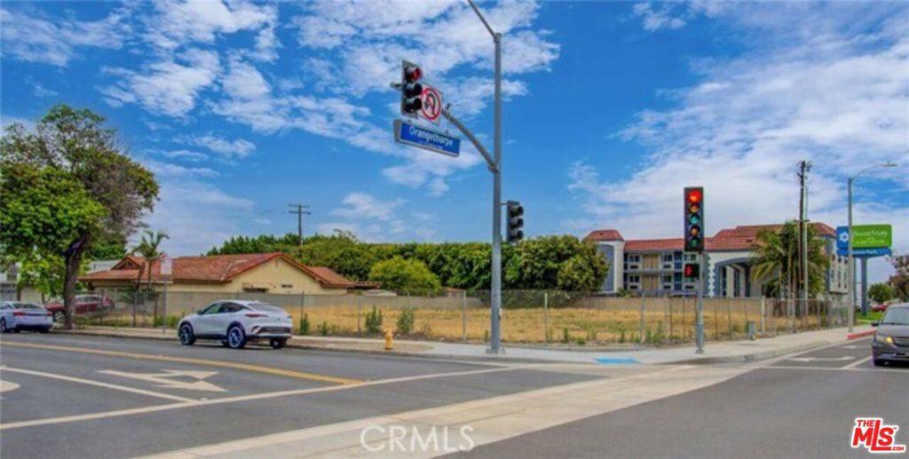 Buena Park, CA 90621,7911 Orangethorpe AVE