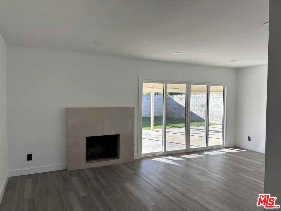 9559 Geyser AVE, Northridge, CA 91324