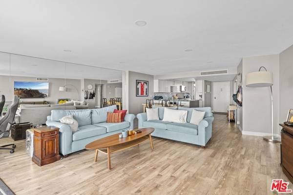 Marina Del Rey, CA 90292,4314 Marina City DR #1018