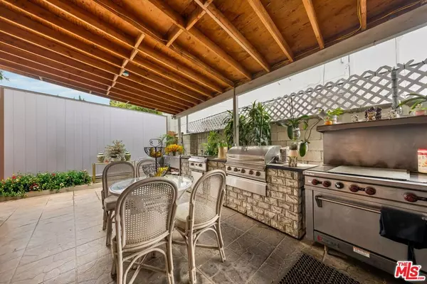 Los Angeles, CA 90041,1747 N Avenue 46