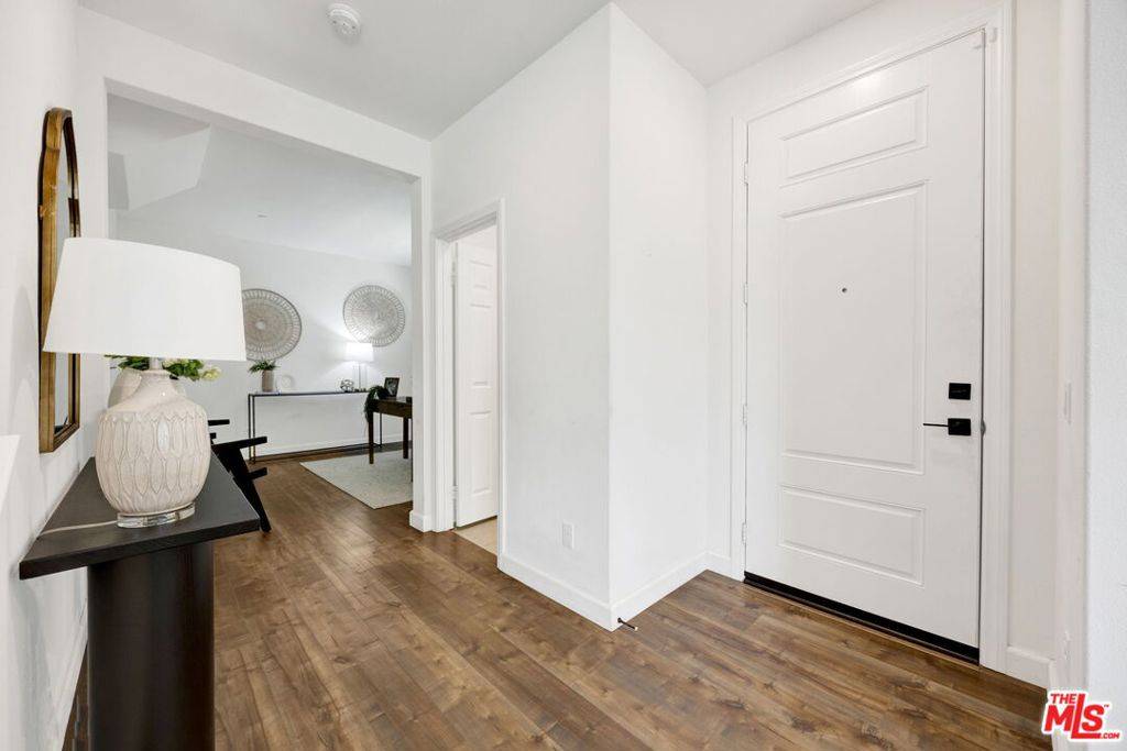 Santa Clarita, CA 91387,17028 Zion