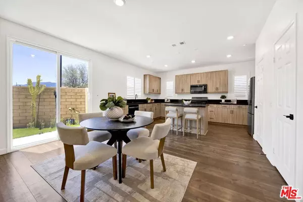 Santa Clarita, CA 91387,17028 Zion