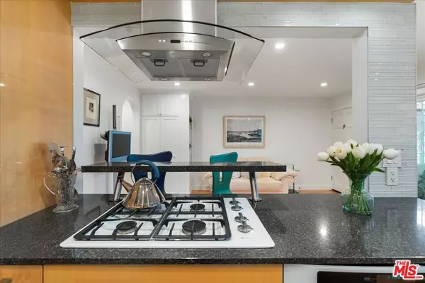 Santa Monica, CA 90405,848 Pacific ST #2