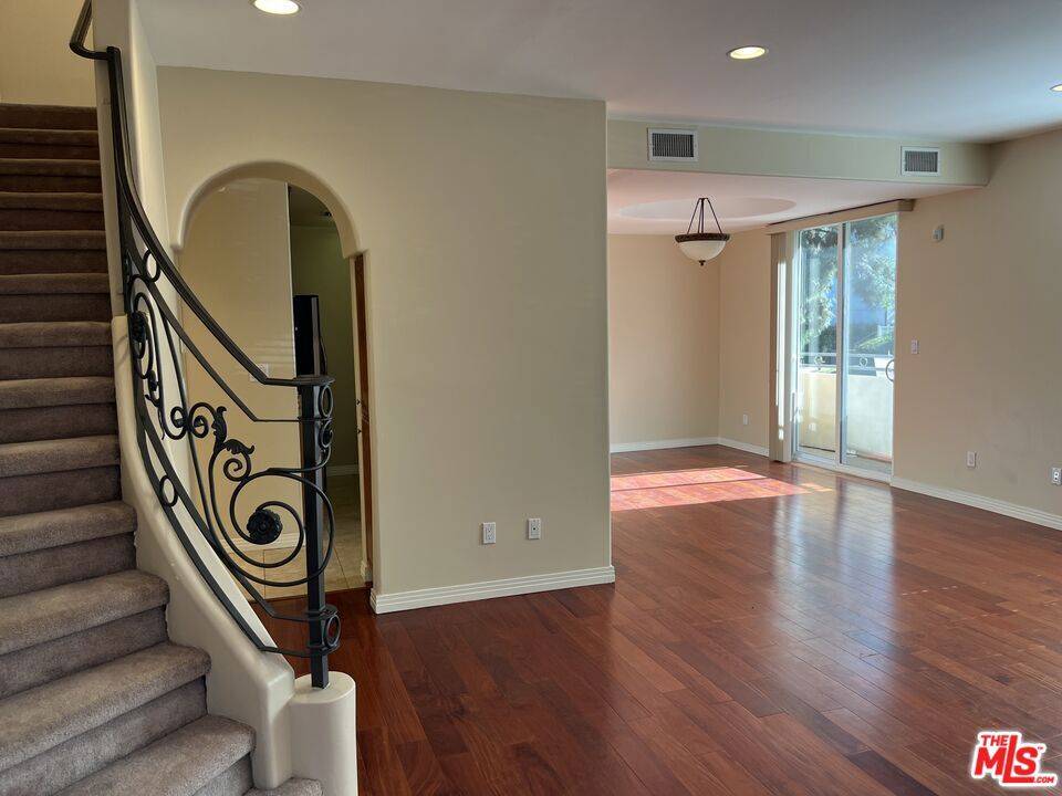 4732 Radford AVE #10, Valley Village, CA 91607