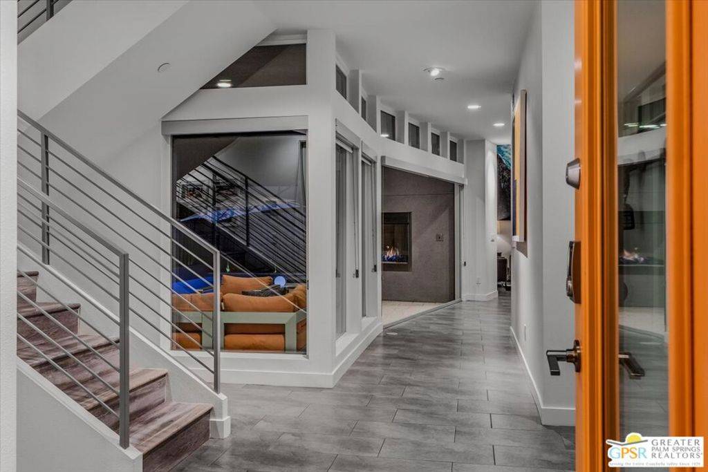 Palm Springs, CA 92262,399 Suave LN