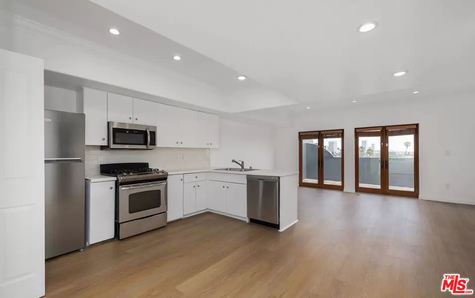 930 S Robertson BLVD #603, Los Angeles, CA 90035