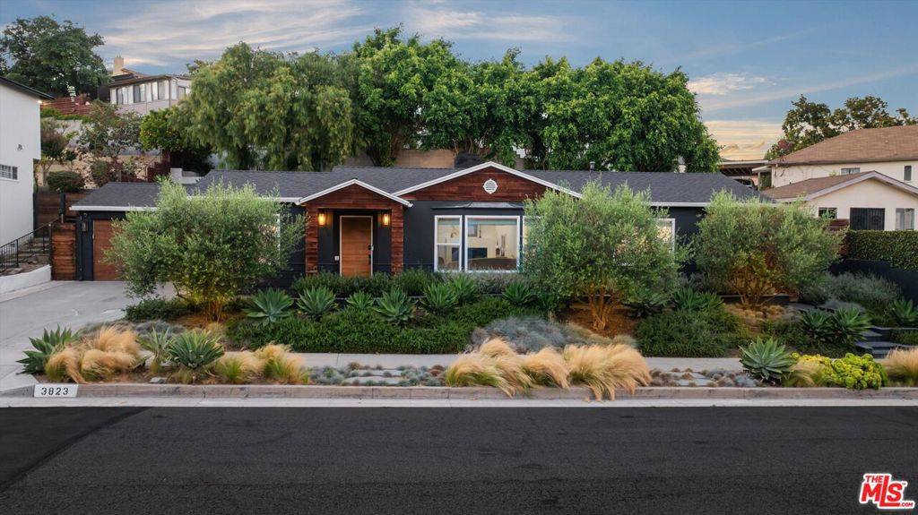 View Park, CA 90043,3823 Lorado WAY